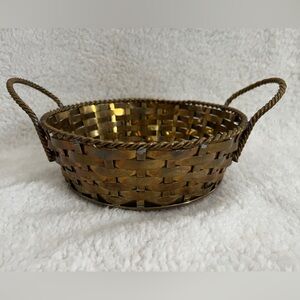 Vintage Brass round Basket weave, Decorative Basket/Bowl, w/handles